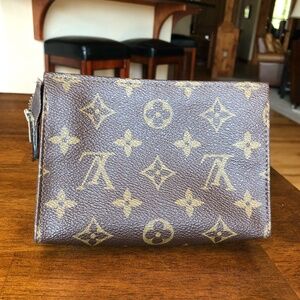 Louis Vuitton Vintage Monogram Toiletry Pouch 15